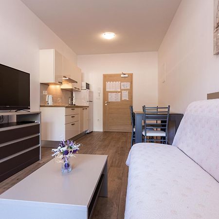 Apartments Crnekovic Tomislava 8A Baška Dış mekan fotoğraf
